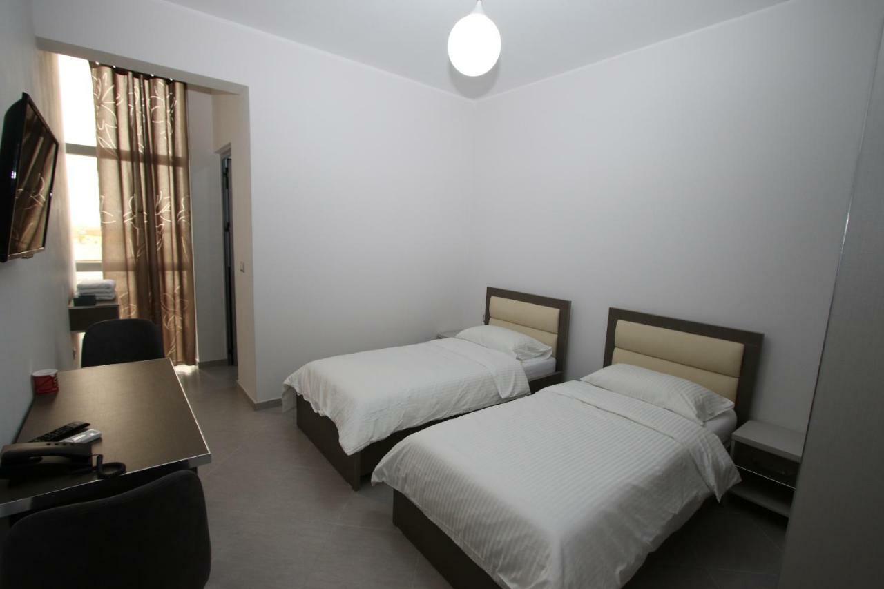 Aulona Hotel